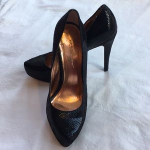 NWOT BCBGeneration Black Snakeskin Pattern Heels, 7
